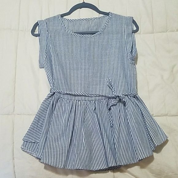 boutique Tops - Perfect peplum top blouse, size 4